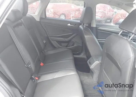 2019 Volkswagen Jetta 1.4T R-Line/1.4T S/1.4T Se z USA, uszkodzony, nr VIN 3VWC57BU0KM169732